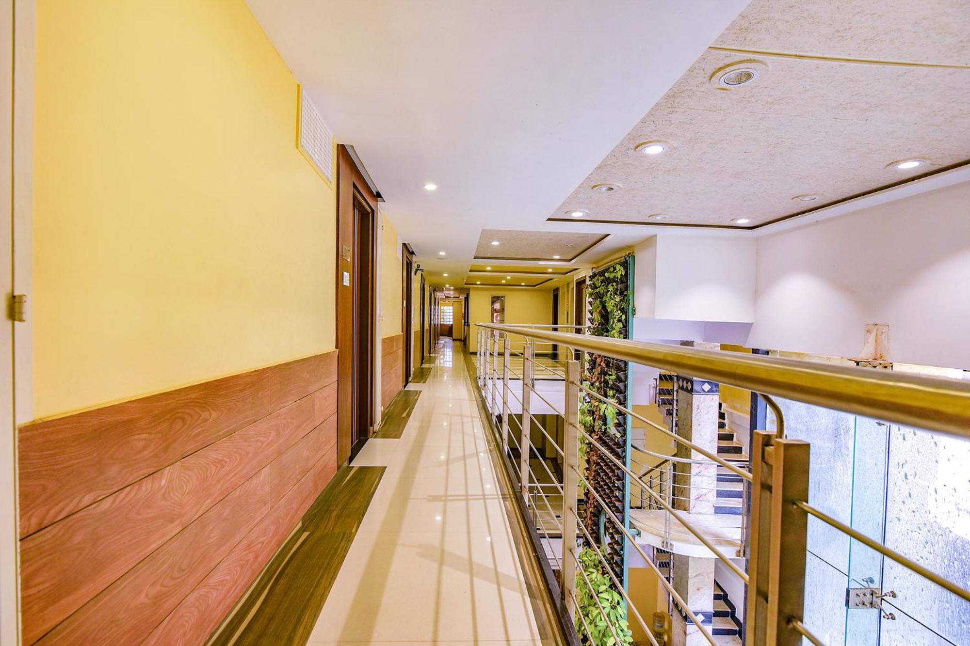 Fabhotel Phoenix Resorts - Nr M Chinnaswamy Stadium Bangalore Exterior foto